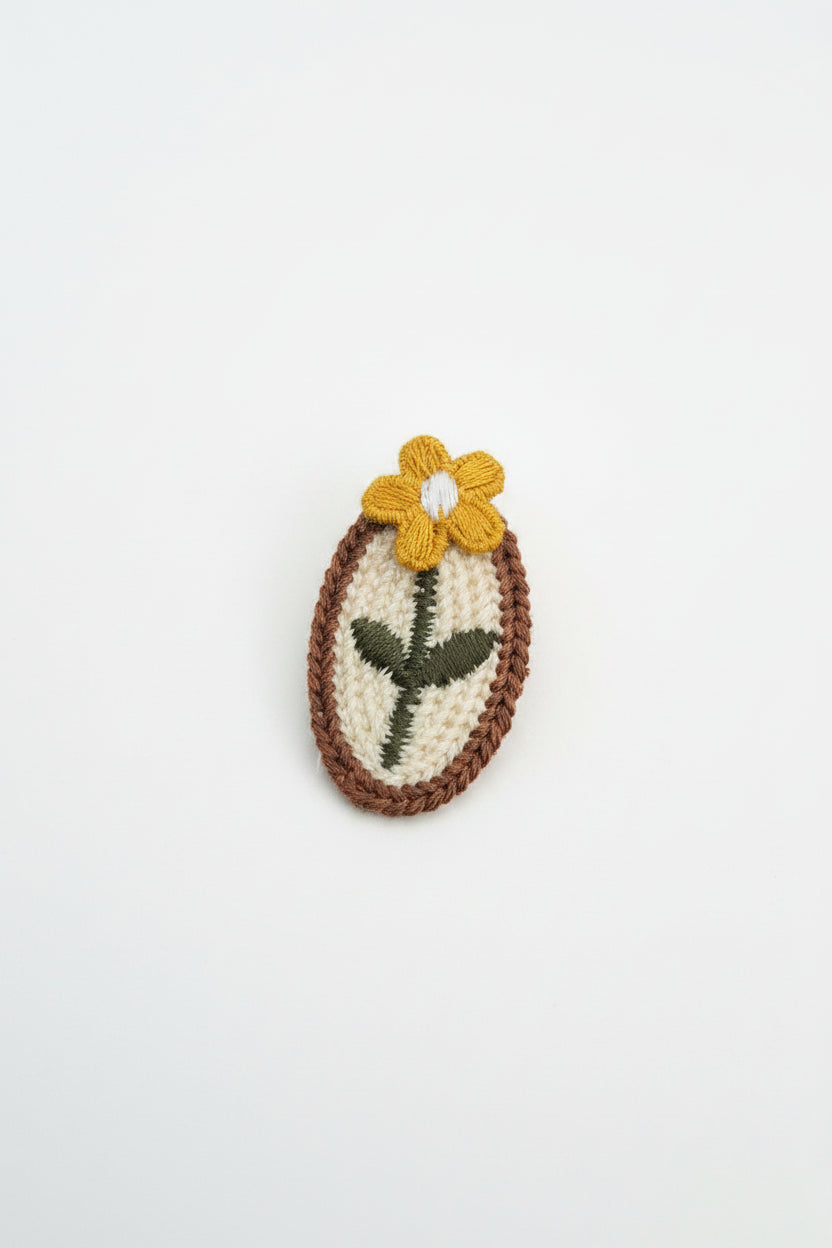 Alligatorclip | Embroided Flower | Geel